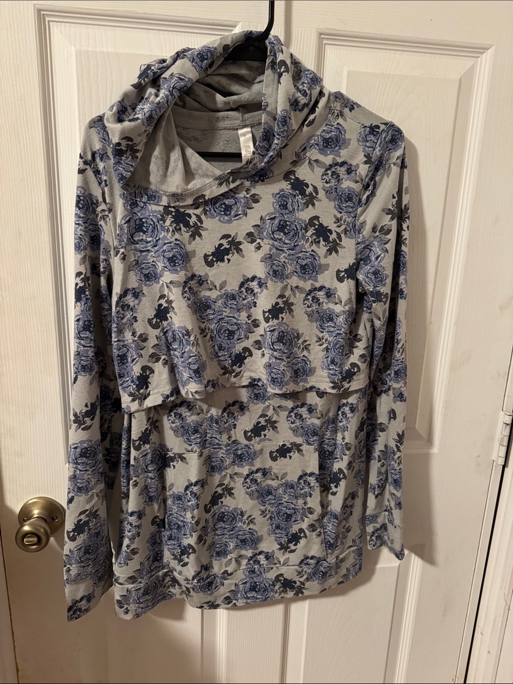 Latched Mama Light Gray Nursing Top with Blue Rose Print